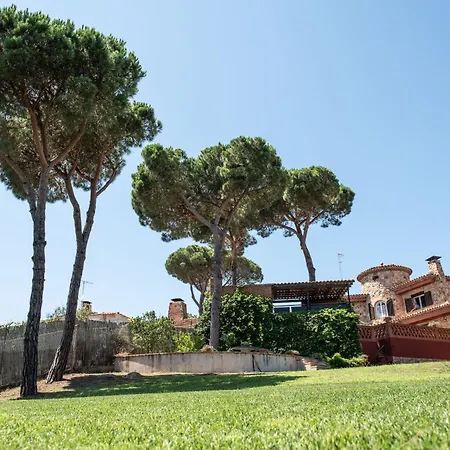 Petit Castell 10 Persones Costa Brava Tatil Evi *